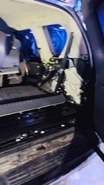 Где проходит магистраль кондиционера Prado 150 и почему она гниёт?