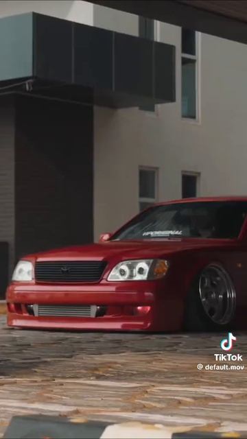 эдит с машиной