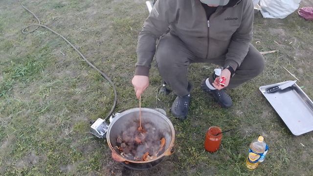 рыбалка в Астрахани такая))) готовим у реки!
#рыбалка #рыбалкаастрахань