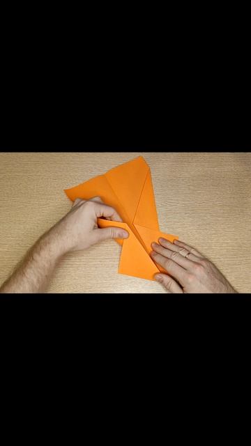 Как сделать простой самолетик из бумаги