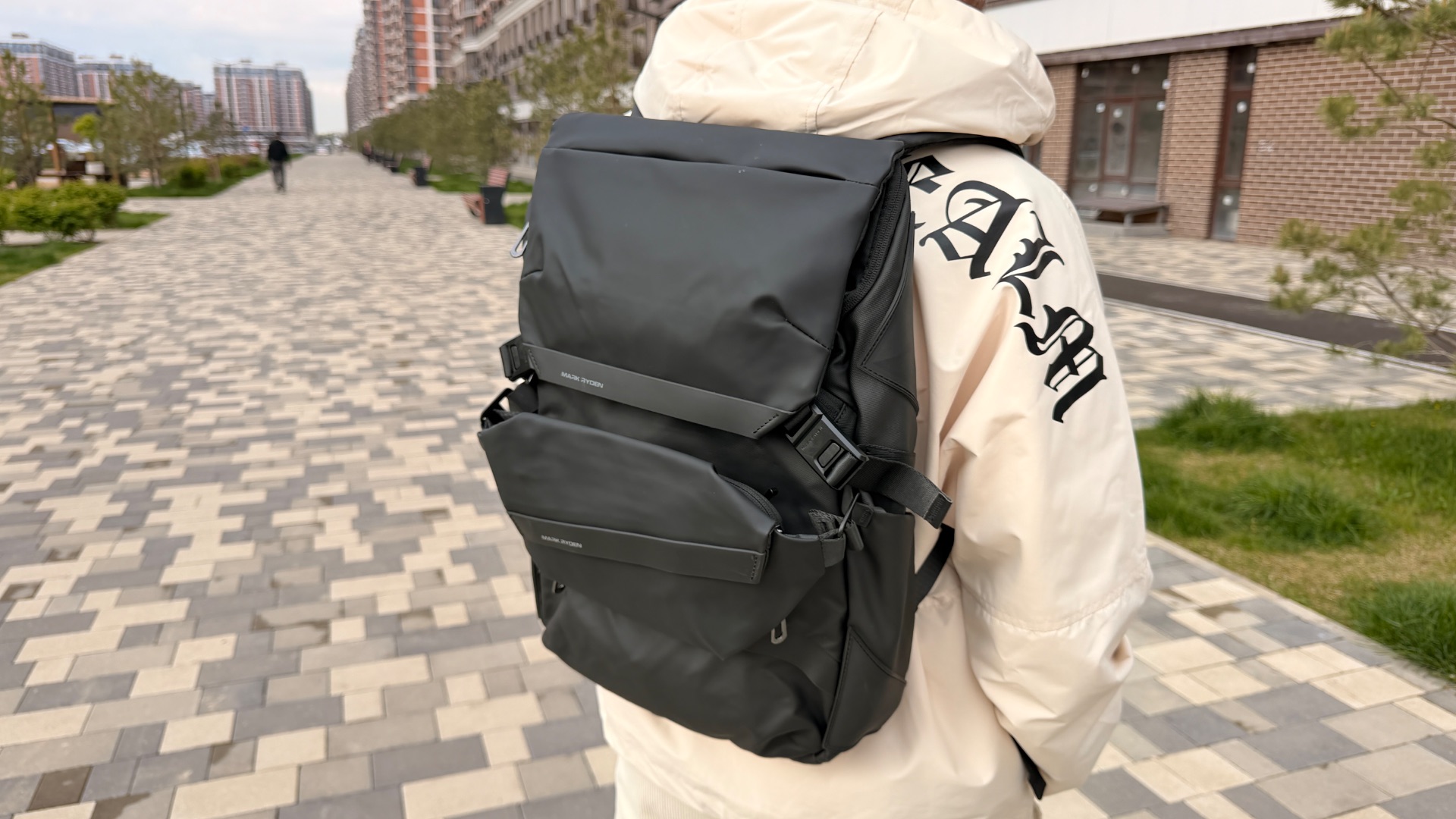 Обзор рюкзака 2в1 от Mark Ryden
