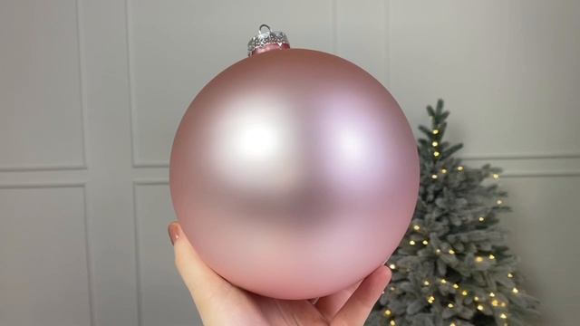 Елочный шар Королевская классика (Royal Classic) стеклянный, матовый, цвет: розовый бутон, 2000537