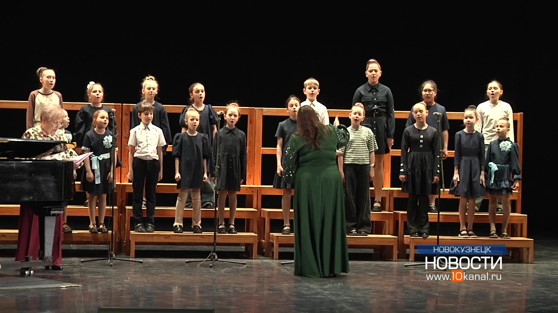 И, конечно, припевать лучше хором!