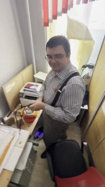 Милютин В.В под весёлую еврейскую музыку