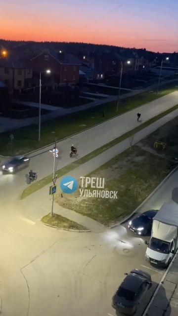 🤯 «Начался сезон мотоциклистов. Видно, что это еще дети: катаются только здесь, собираются с 7–8 ве