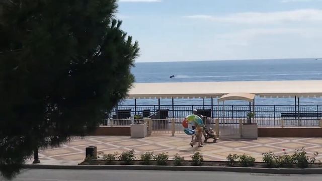 Красивейший вид на море и набережную  из Отеля Аквапарк