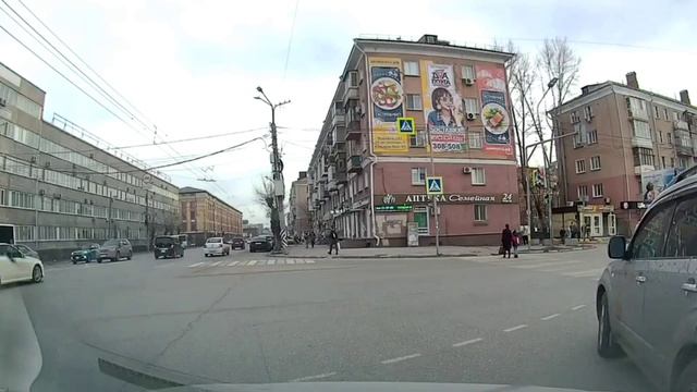 Есть ли нарушения на перекрестке Маркса