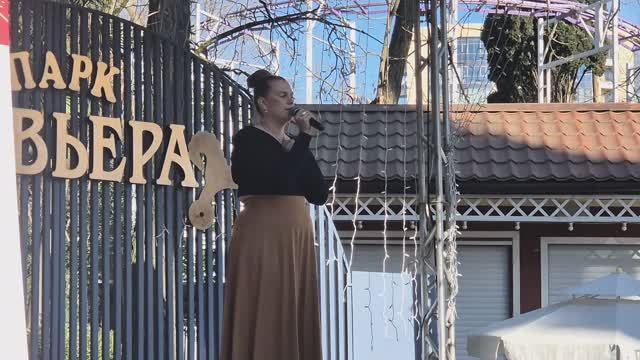Стих Зинка читает Елизавета Чёрная Фестиваль ШОУ ТАЛАНТОВ  парк Ривьера Сочи