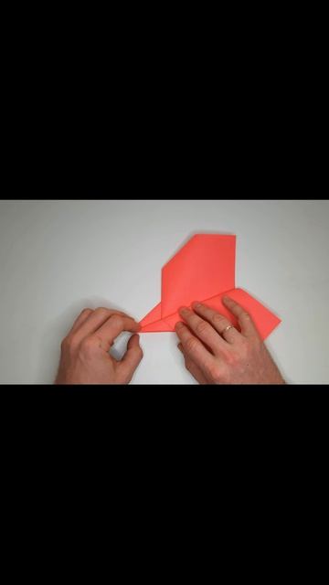 Как сделать самолетик из бумаги. Оригами самолетик