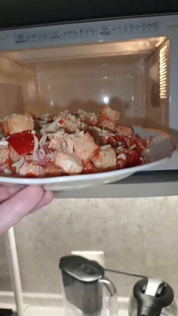 ПИЦЦА В ТАРЕЛКЕ.mp4