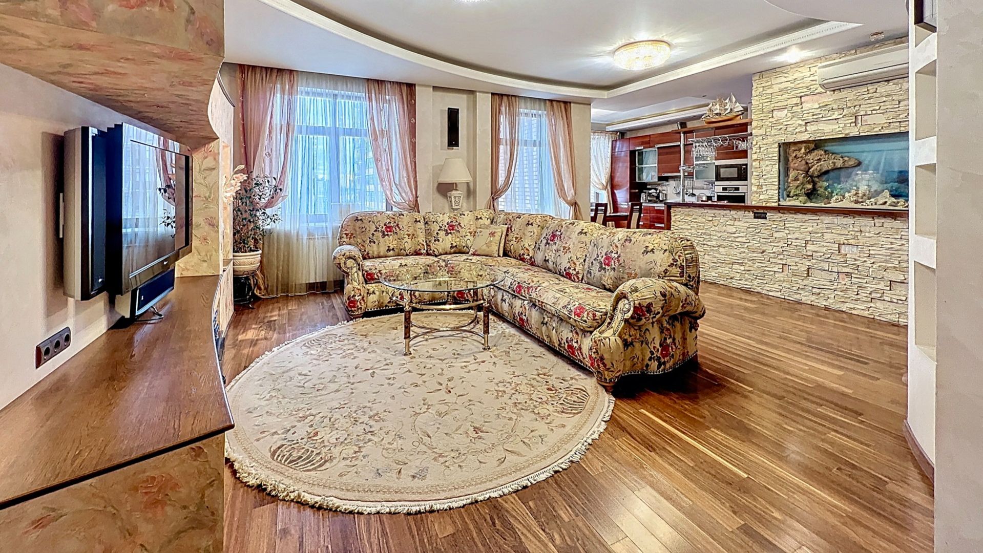 Роскошная квартира в сердце Ломоносовского района! Аренда 3-комнатной квартиры, 130 м² (ID 47727)