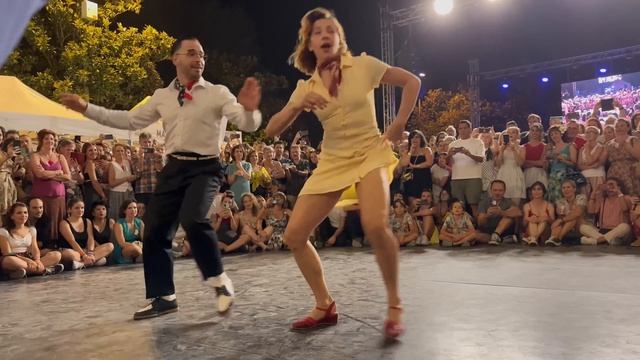 Безумный рок-н-ролл в Испании.