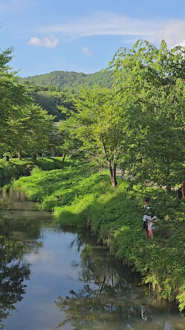 Ошино Хаккаи, место с красивой природой, реками с прозрачной водой, Япония