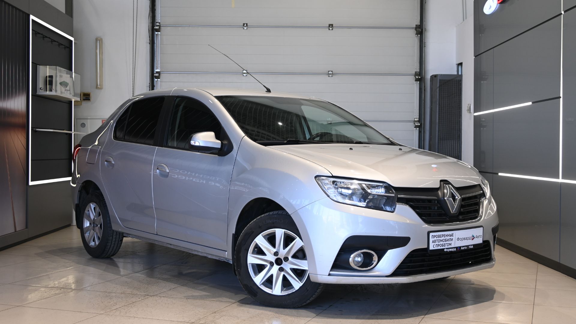 Renault Logan '2018 8809