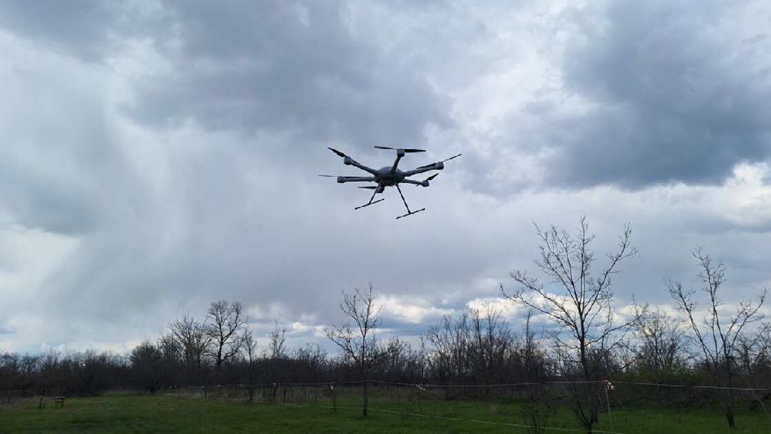 ВС РФ с помощью дрона доставили лекарства мирным жителям Константиновки