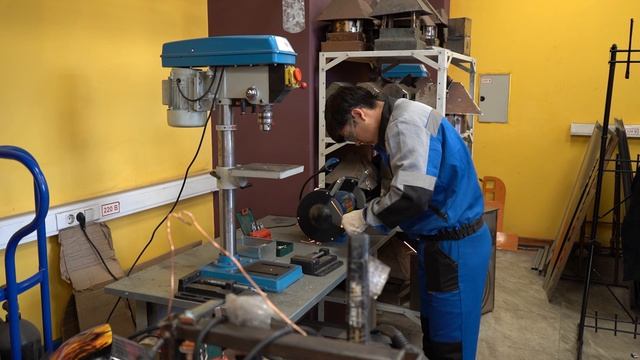 Видео о специальности: 15.01.35 (Мастер слесарных работ)