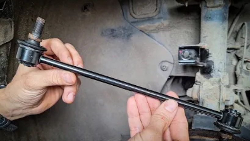 Замена стоек переднего стабилизатора Kia Sportage 4 QL (2016-2021)