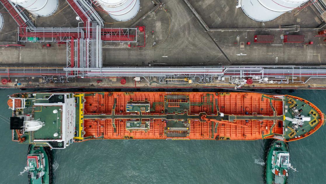 Цена за баррель нефти может вырасти до $140 из-за санкций США против Ирана и РФ