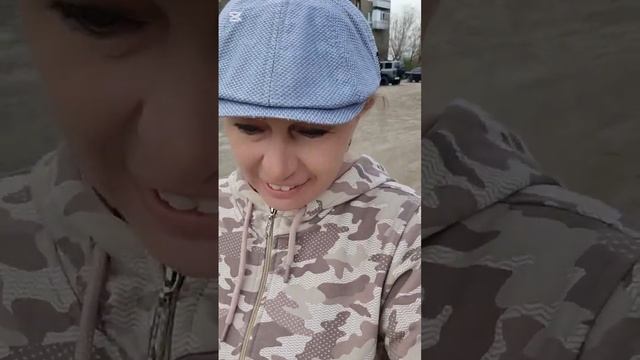 Муж вышел на связь. Сутки в автобусе. Хостел, пиво и рёбрышки. Набегался, заслужил. 😋🍻