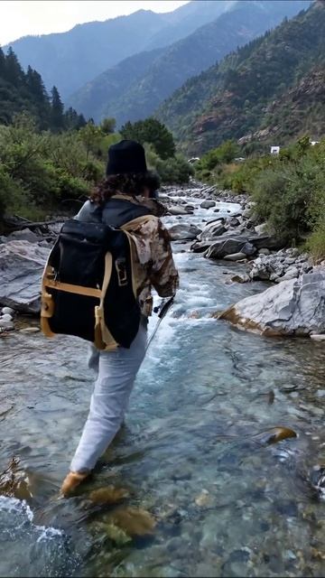 Природа умиротворения: горная река #природа #горы #пейзаж