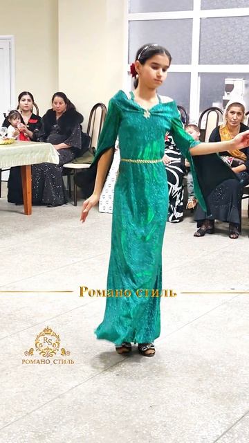 🔥Цыганочка красиво танцует🔥#красавица#ябьяв#цыганская#свадьба#2026#роскошная#шукарни#романо#cтиль