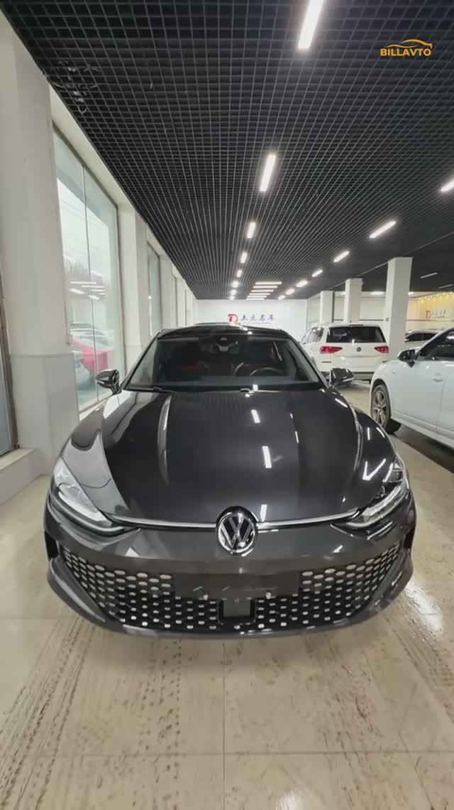 В продаже VOLKSWAGEN LAMANDO L из Китая