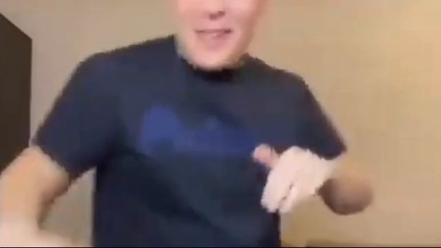 возьми телефон детка...