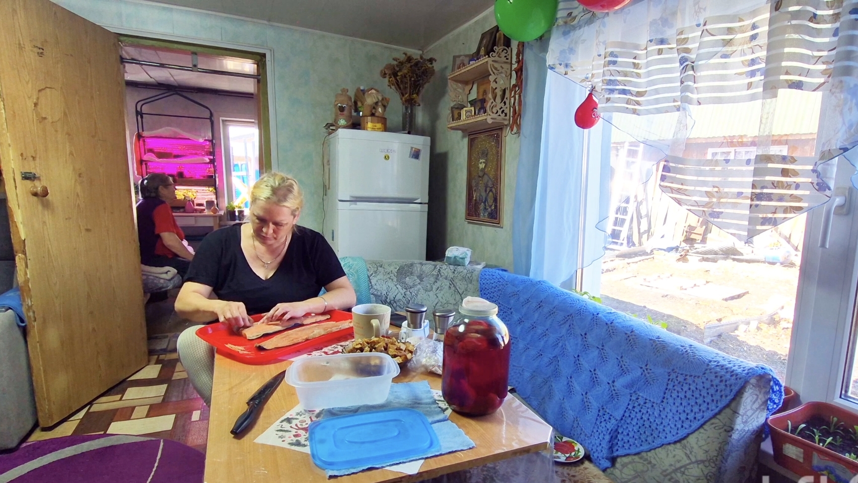 ПРОСТАЯ ДЕРЕВЕНСКАЯ СЕМЬЯ,НУЖНО НАБРАТСЯ ТЕРПЕНИЯ ЧТО БЫ НЕ ОРАТЬ НА МЕНЯ,ПОБЕЛКА,РЫБКА.