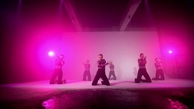 Стрип пластика - Школа танцев 