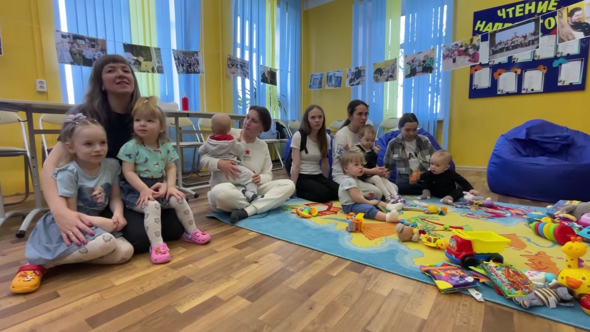 Мамам и малышам Советского помогают улучшить эмоциональное состояние с помощью русского фольклора