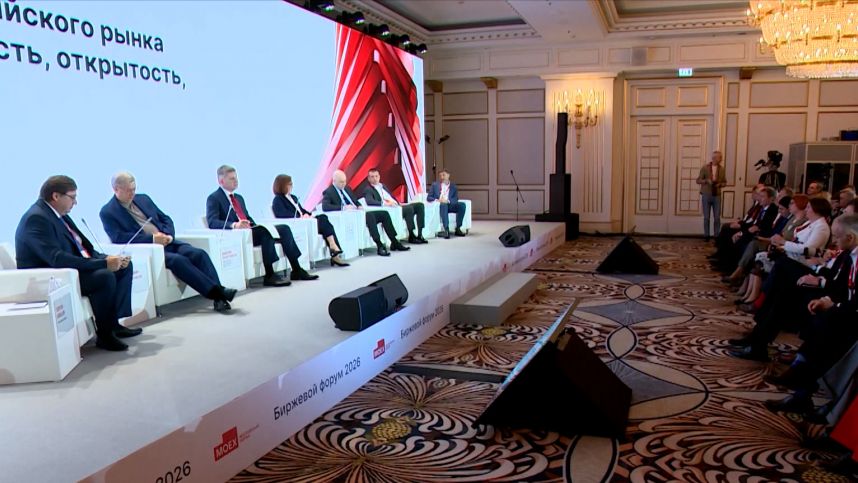 Гайки закручиваются: почему падает экономика России и как ее будут поднимать