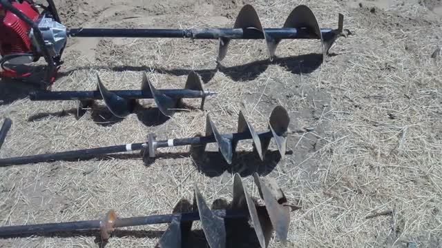 Пробурил лунки мотобуром под столбы для навеса и для беседки .