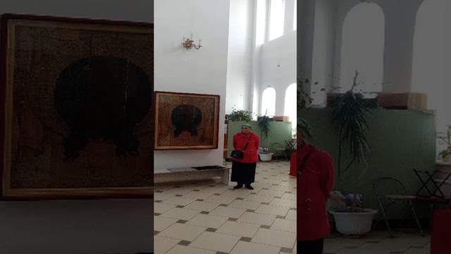 Божественная служба в храме Святой Троицы