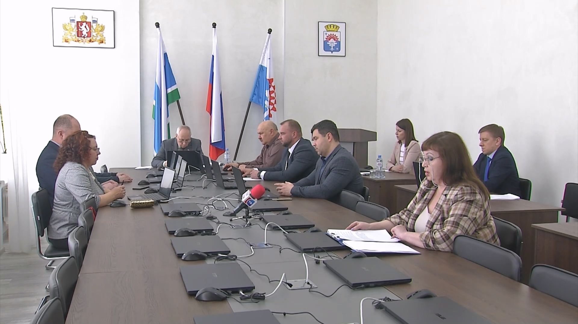 Поддержка предпринимательства и контроль расходования бюджетных средств - рассмотрели на комиссии