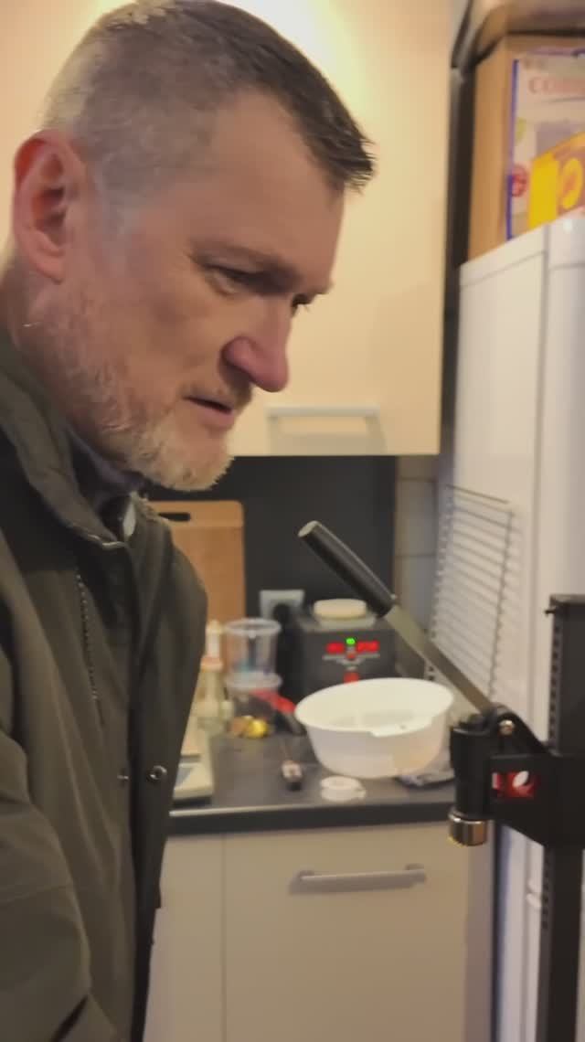 Как разливают сидр без пены и кислорода 🍏 Профессиональный процесс #сидр #напитки #производство