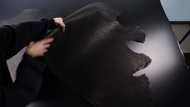 3,6-4,0 полукожа черная 172 дм² (КЛ)