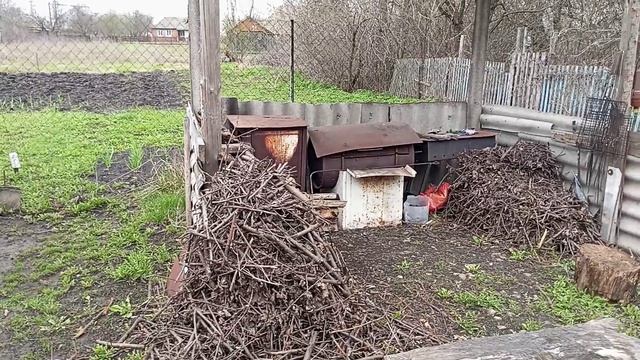 6 СОТОК, ПРОГУЛЯЛАСЬ по ОГОРОДУ. Разобрали полы в доме