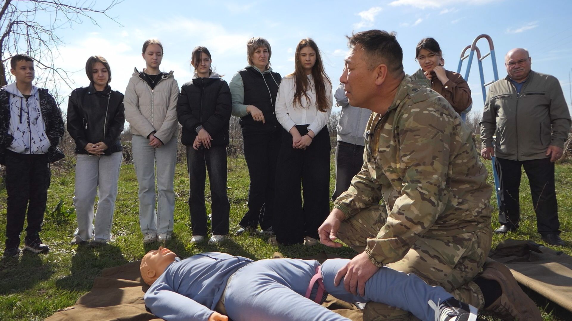 Занятия школьников по тактической медицине