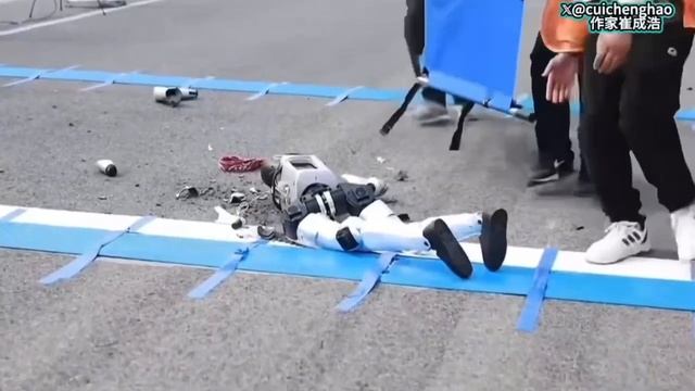 Первая смерть на полумарафоне среди роботов в Китае