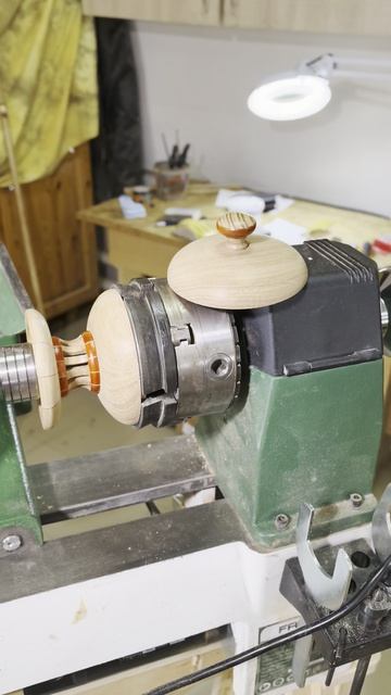 Комбинированная ваза почти готова.