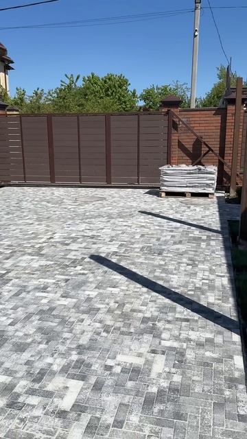 Завершенный объект тротуарная плитка ProPress Паркетик Антрацит, 40 мм