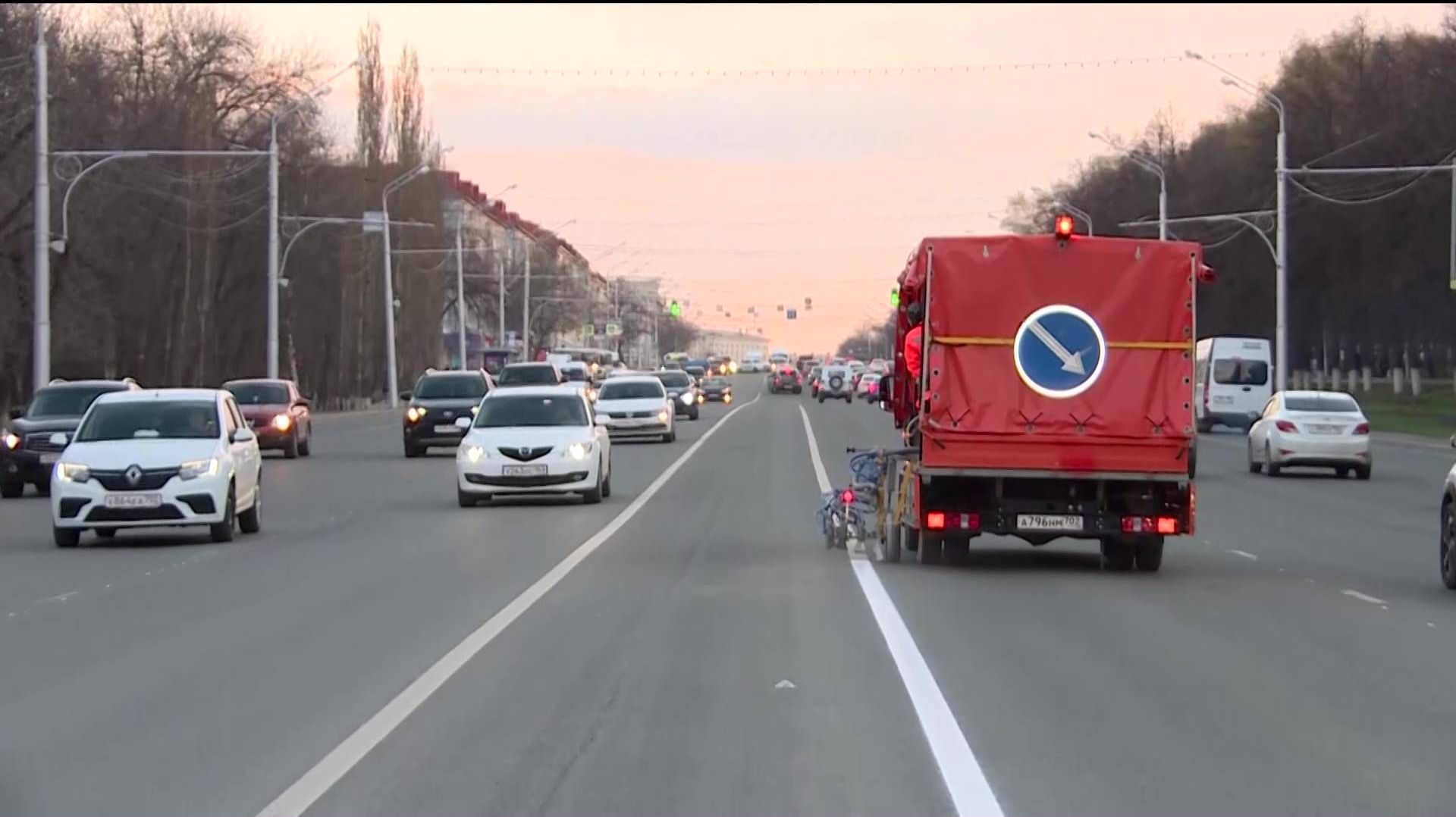 В Уфе начали наносить дорожную разметку