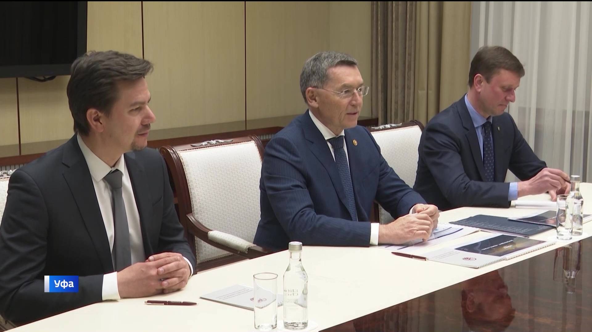 Глава Башкортостана провел рабочую встречу с управляющим холдинга «КОМОС ГРУПП» Андреем Шутовым
