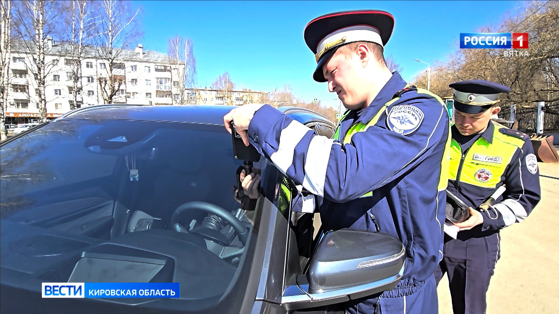 В Кирове и области проходят рейды по выявлению нарушений правил тонировки стекол автомобилей