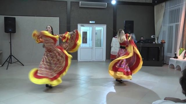 Танцевальная группа 