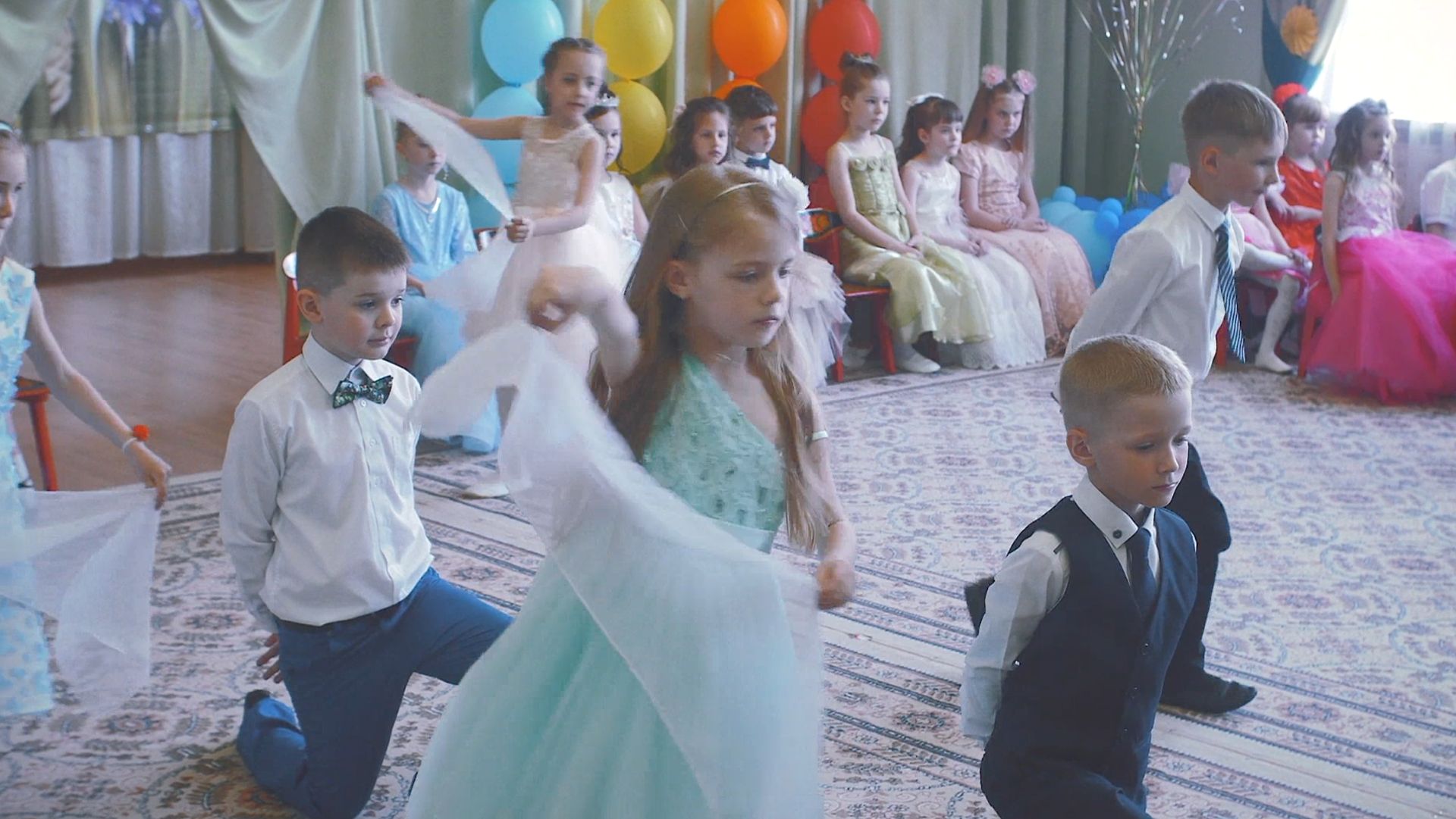 Танец с платочками на Выпускном - а ты помнишь свой выпускной?