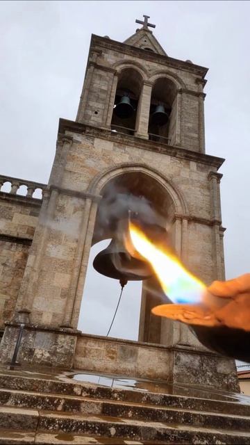 Звон колокола в старинной церкви #колокол #церковь #архитектура