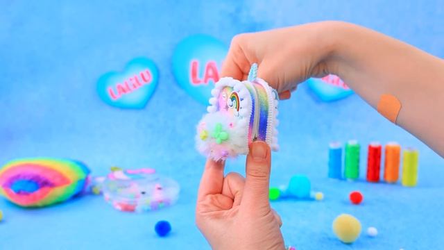 Делаем школу для Кейпоп Охотниц на Демонов в Золотом и Радужном стиле!