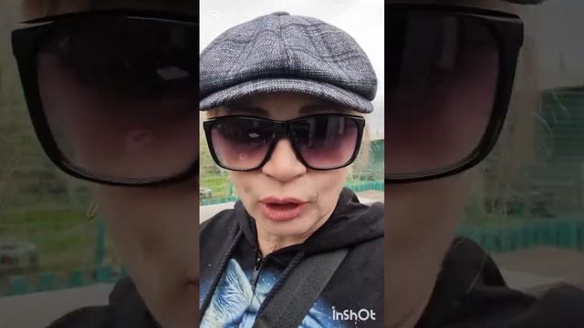 Виталик срочно вызвал на завтрак. 🍳 Лечу на крыльях любви. 🥰