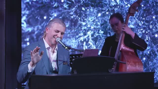 Фрэнк Синатра трибьют. Руслан Воротников — «Strangers In The Night»